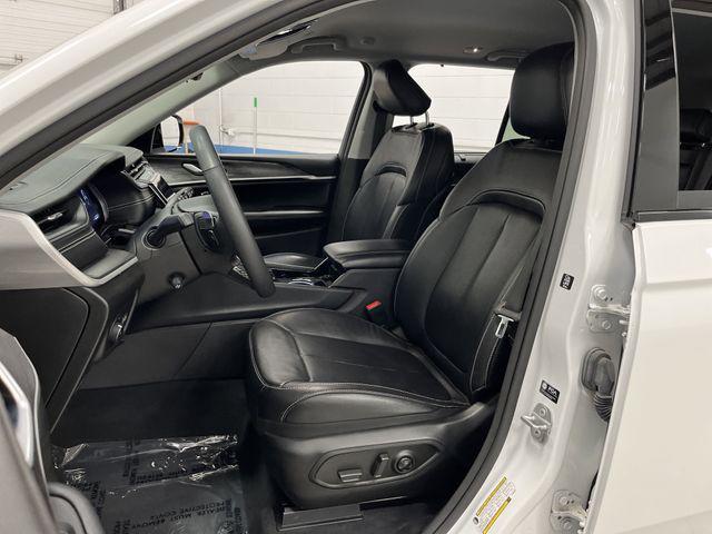 used 2023 Jeep Grand Cherokee car, priced at $29,500