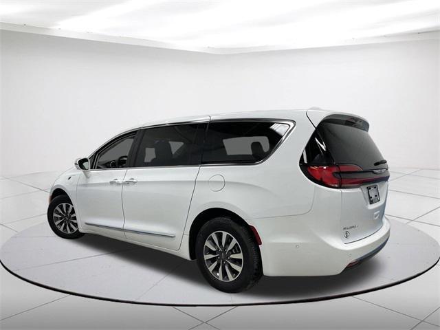 used 2022 Chrysler Pacifica Hybrid car, priced at $32,857