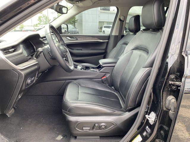 used 2022 Jeep Grand Cherokee car, priced at $31,718