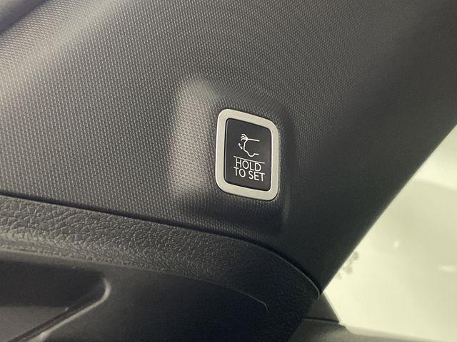 used 2024 Jeep Grand Cherokee car, priced at $39,754