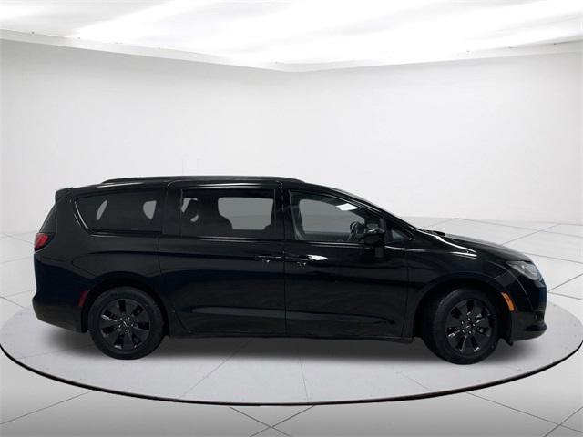 used 2020 Chrysler Pacifica Hybrid car, priced at $28,413