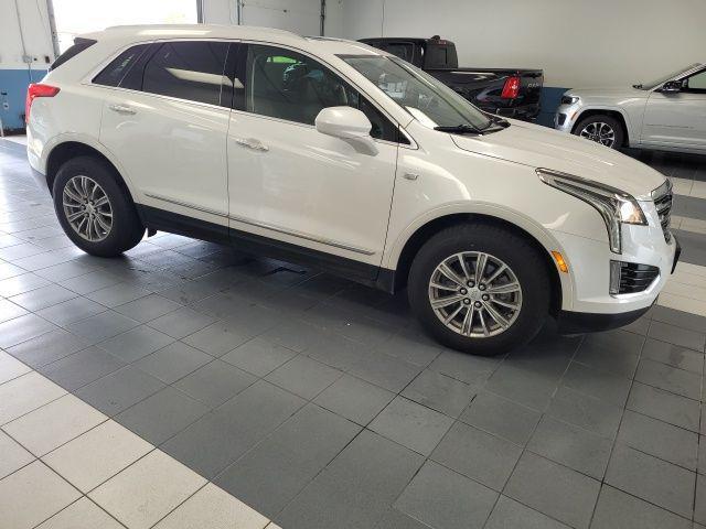 used 2017 Cadillac XT5 car, priced at $15,500