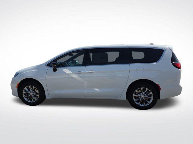 new 2026 Chrysler Pacifica car, priced at $44,651