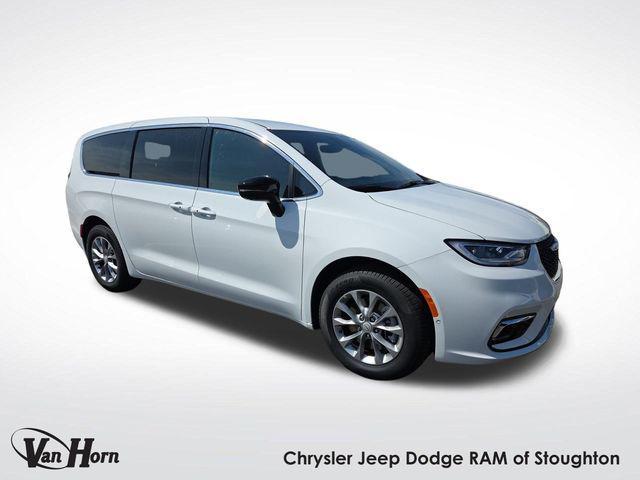 new 2026 Chrysler Pacifica car, priced at $45,901