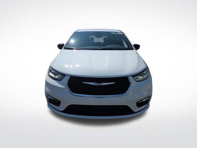 new 2026 Chrysler Pacifica car, priced at $44,651