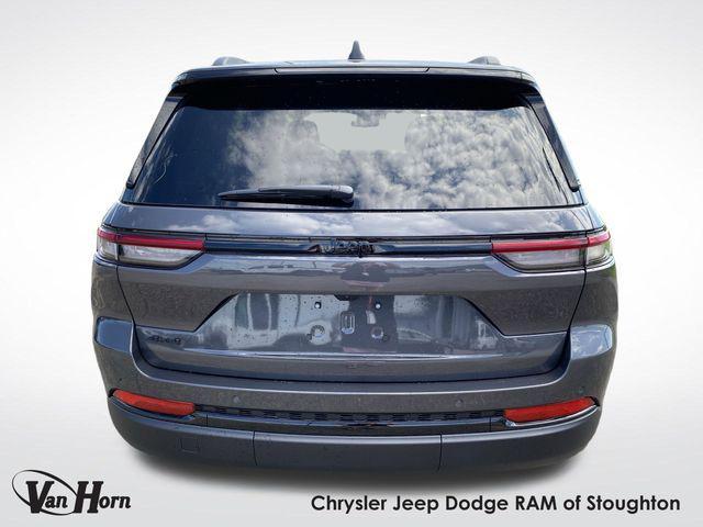 new 2025 Jeep Grand Cherokee car, priced at $43,476