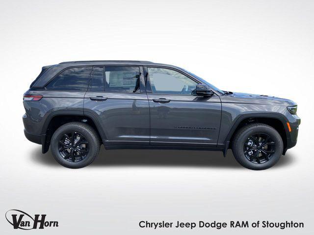new 2025 Jeep Grand Cherokee car, priced at $43,476
