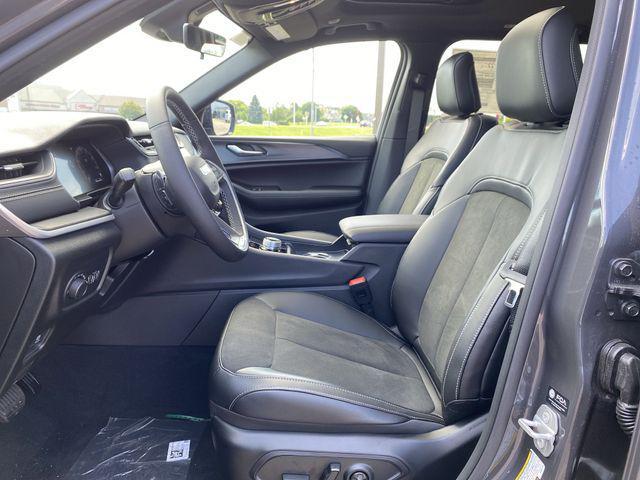 new 2025 Jeep Grand Cherokee car, priced at $43,476