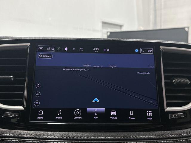 used 2022 Chrysler Pacifica Hybrid car, priced at $29,987