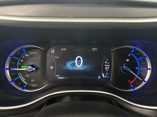 used 2022 Chrysler Pacifica Hybrid car, priced at $29,987