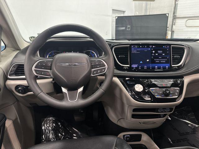 used 2022 Chrysler Pacifica Hybrid car, priced at $29,987