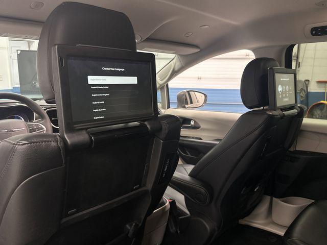 used 2022 Chrysler Pacifica Hybrid car, priced at $29,987