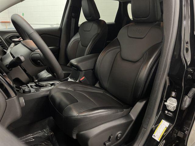 used 2023 Jeep Cherokee car, priced at $24,990