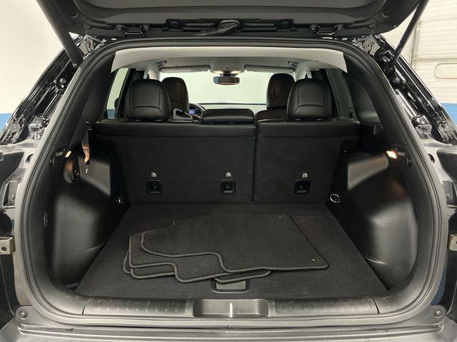 used 2023 Jeep Cherokee car, priced at $24,990