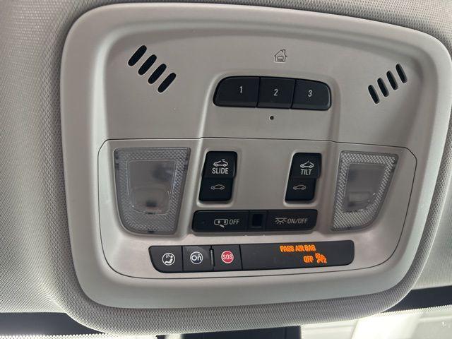 used 2021 Chevrolet Traverse car, priced at $25,760