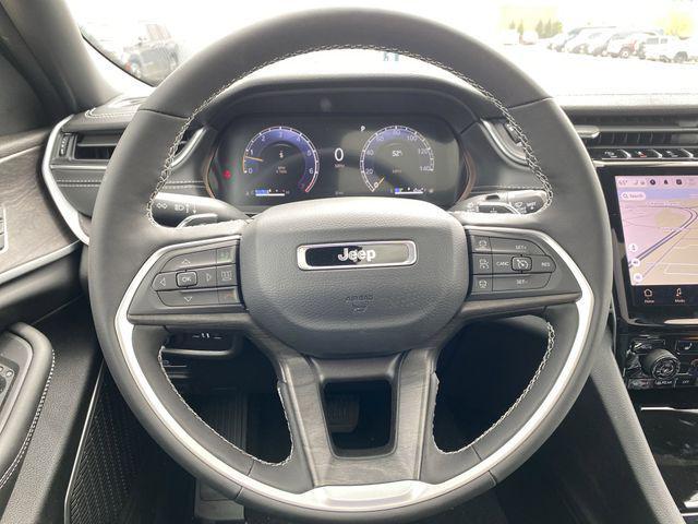 new 2025 Jeep Grand Cherokee car, priced at $48,727