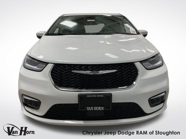 used 2023 Chrysler Pacifica car, priced at $34,180