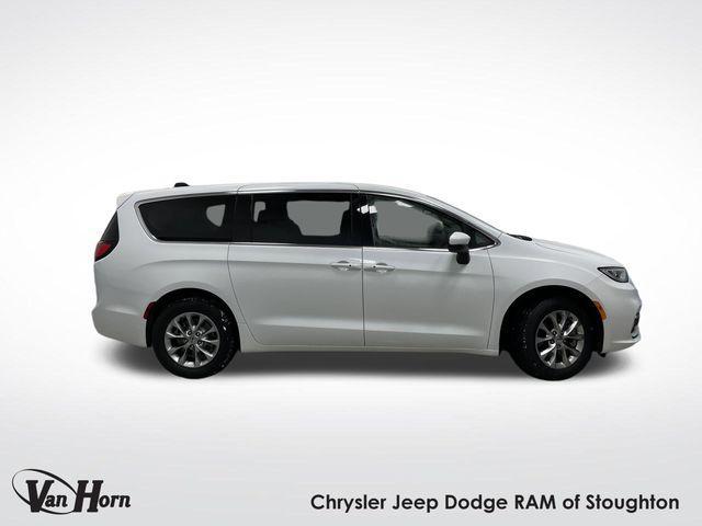 used 2023 Chrysler Pacifica car, priced at $34,180