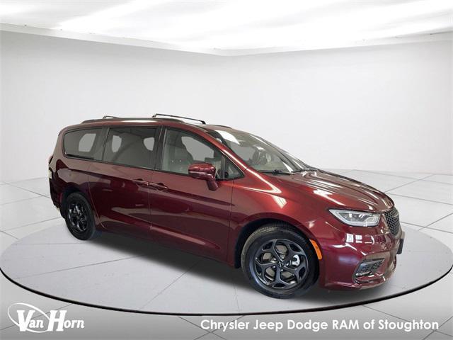 used 2021 Chrysler Pacifica Hybrid car, priced at $27,964