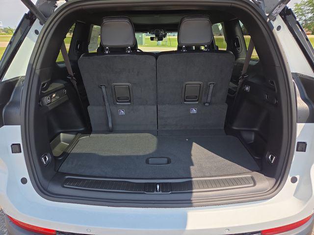 new 2025 Jeep Grand Cherokee L car, priced at $50,928