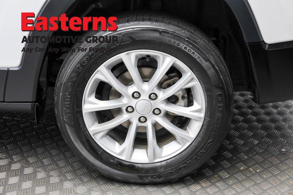 used 2021 Jeep Cherokee car, priced at $18,850