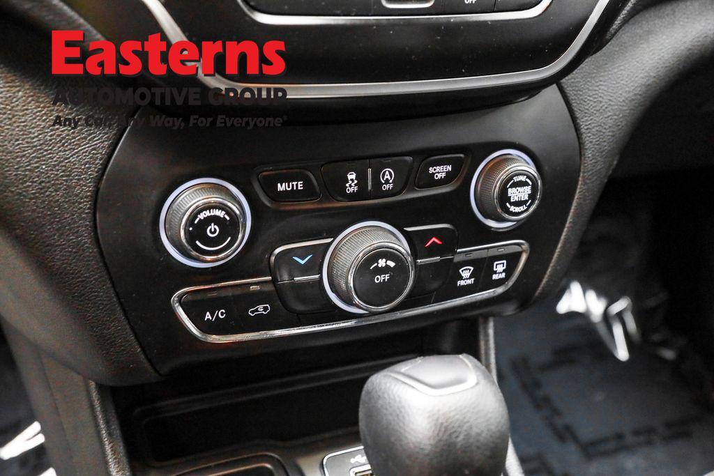 used 2021 Jeep Cherokee car, priced at $18,850