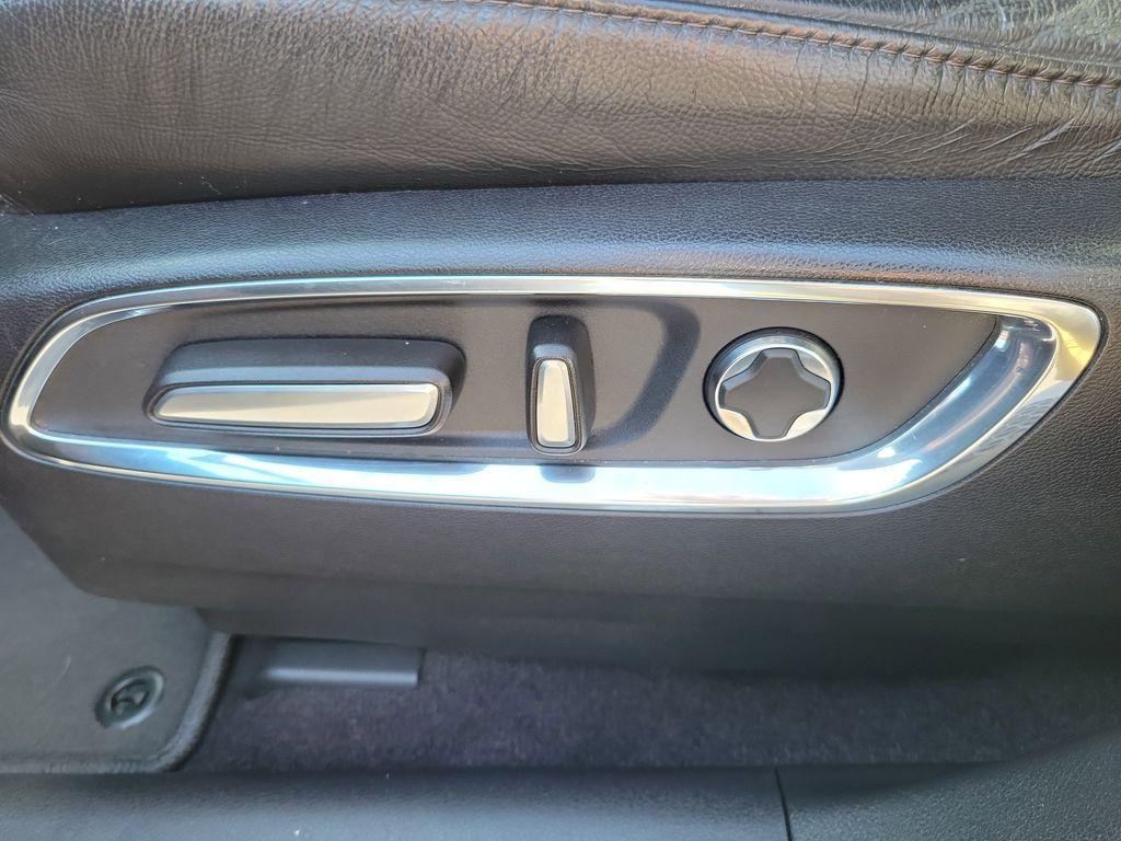 used 2020 Acura MDX car, priced at $23,333