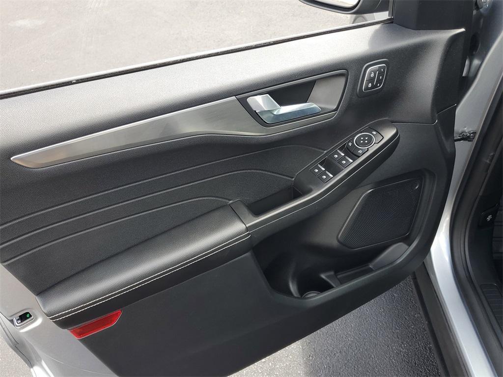 used 2022 Ford Escape car, priced at $23,899