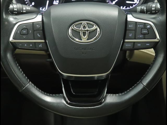 used 2020 Toyota Highlander car, priced at $25,561