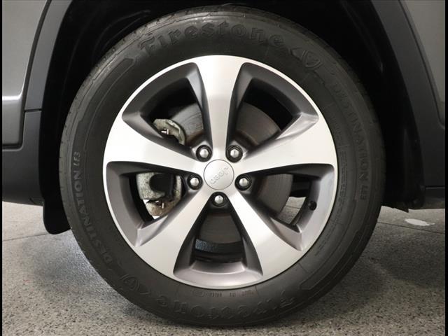 used 2021 Jeep Cherokee car, priced at $23,706