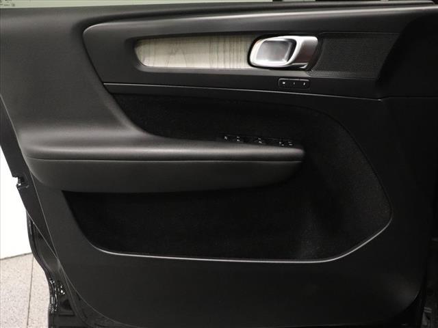 used 2019 Volvo XC40 car, priced at $20,780