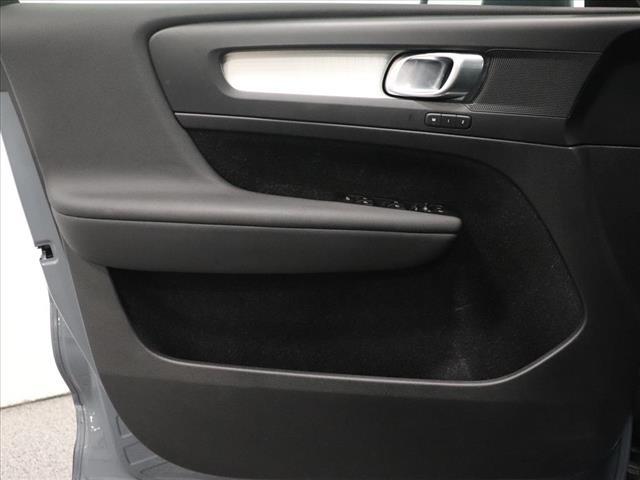 used 2021 Volvo XC40 car, priced at $23,150