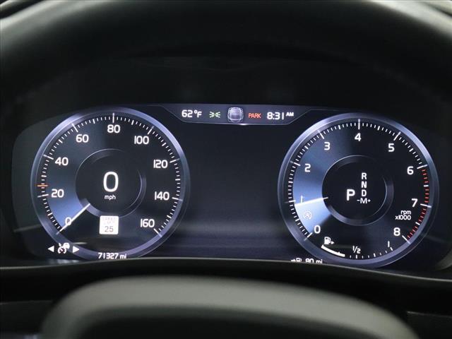 used 2021 Volvo XC40 car, priced at $23,150