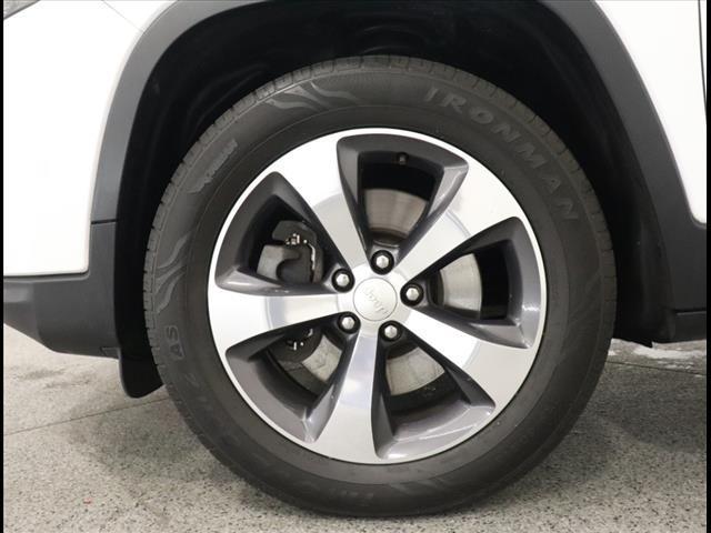 used 2019 Jeep Cherokee car, priced at $19,750