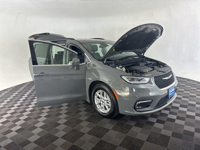 used 2022 Chrysler Pacifica car, priced at $23,800