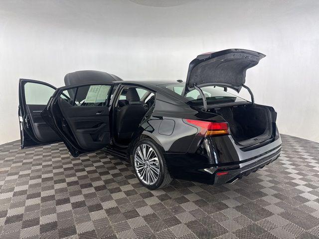 used 2023 Nissan Altima car, priced at $22,500