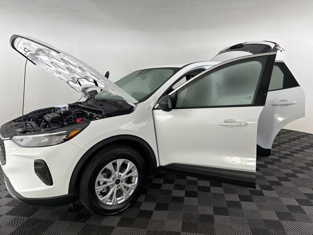 used 2023 Ford Escape car, priced at $24,399