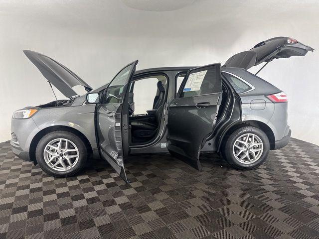 used 2024 Ford Edge car, priced at $25,500