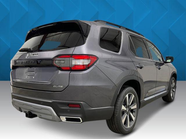 new 2025 Honda Pilot car, priced at $53,500