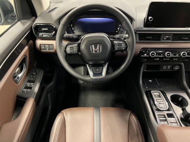 new 2025 Honda Pilot car, priced at $50,821