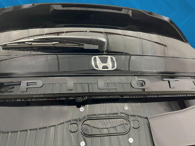 new 2025 Honda Pilot car, priced at $50,821