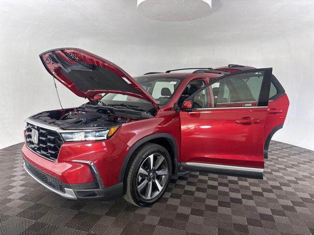 used 2023 Honda Pilot car, priced at $44,700