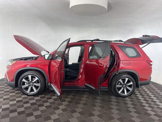 used 2023 Honda Pilot car, priced at $44,700