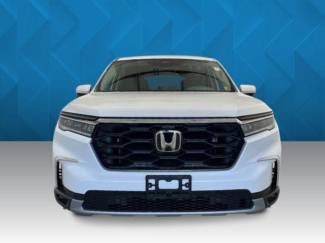 new 2025 Honda Pilot car, priced at $45,317