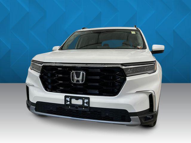 new 2025 Honda Pilot car, priced at $52,985