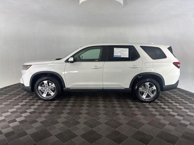 used 2025 Honda Pilot car, priced at $41,900