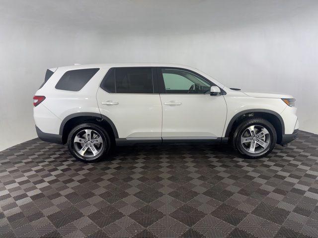 used 2025 Honda Pilot car, priced at $41,900