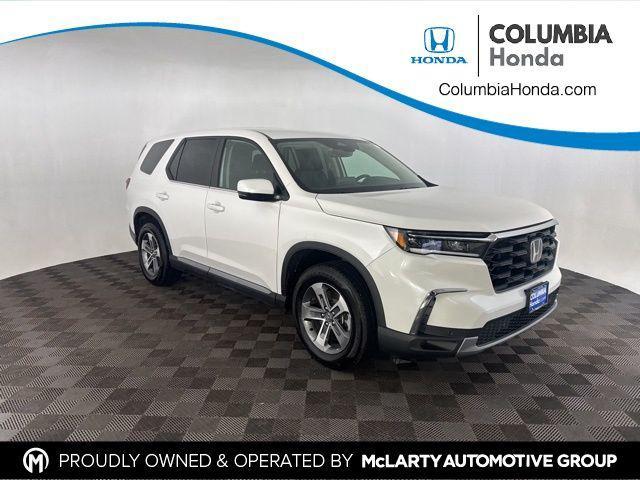 used 2025 Honda Pilot car, priced at $41,900