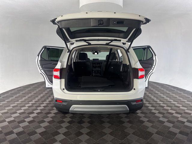 used 2025 Honda Pilot car, priced at $41,900