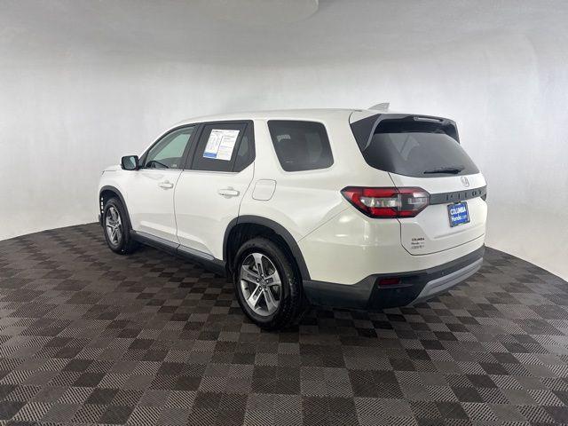 used 2025 Honda Pilot car, priced at $41,900